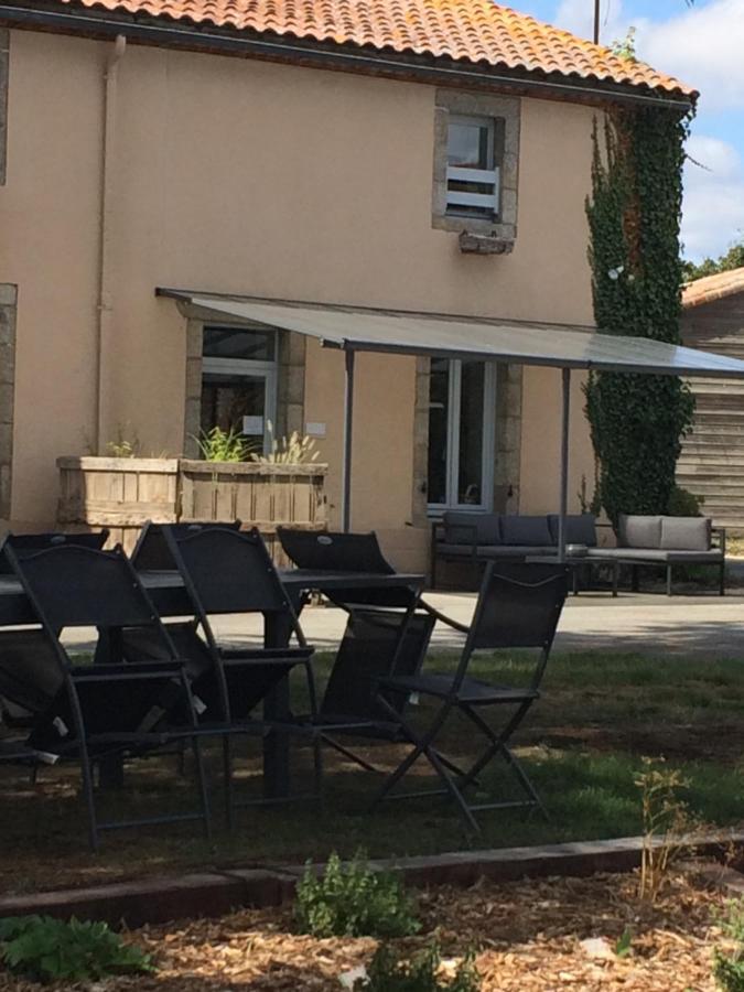 Le Petit Monty Gite Cote Etang Saint-Malo-du-Bois Εξωτερικό φωτογραφία
